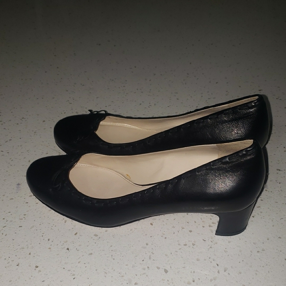 Prada Black Leather Flats with Bow Detail - Picture 4 of 4